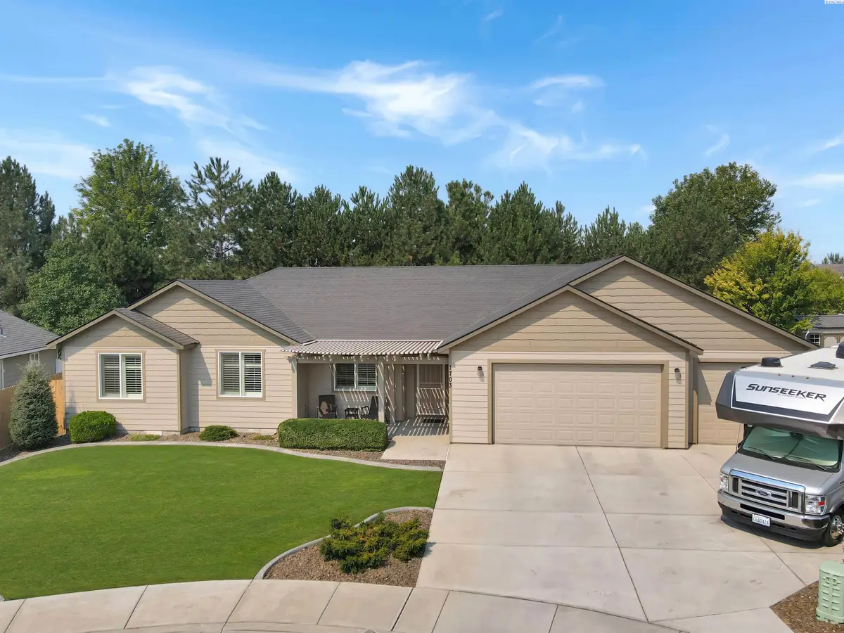 1703 Ironwood Ave, West Richland, WA 99353 - #1