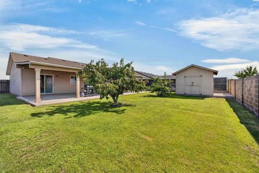 2534 E Helena St, Pasco, WA 99301 - #2