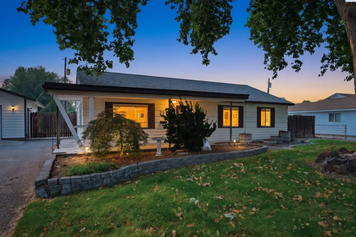 704 Birch Ave, Richland, WA 99352 - #1
