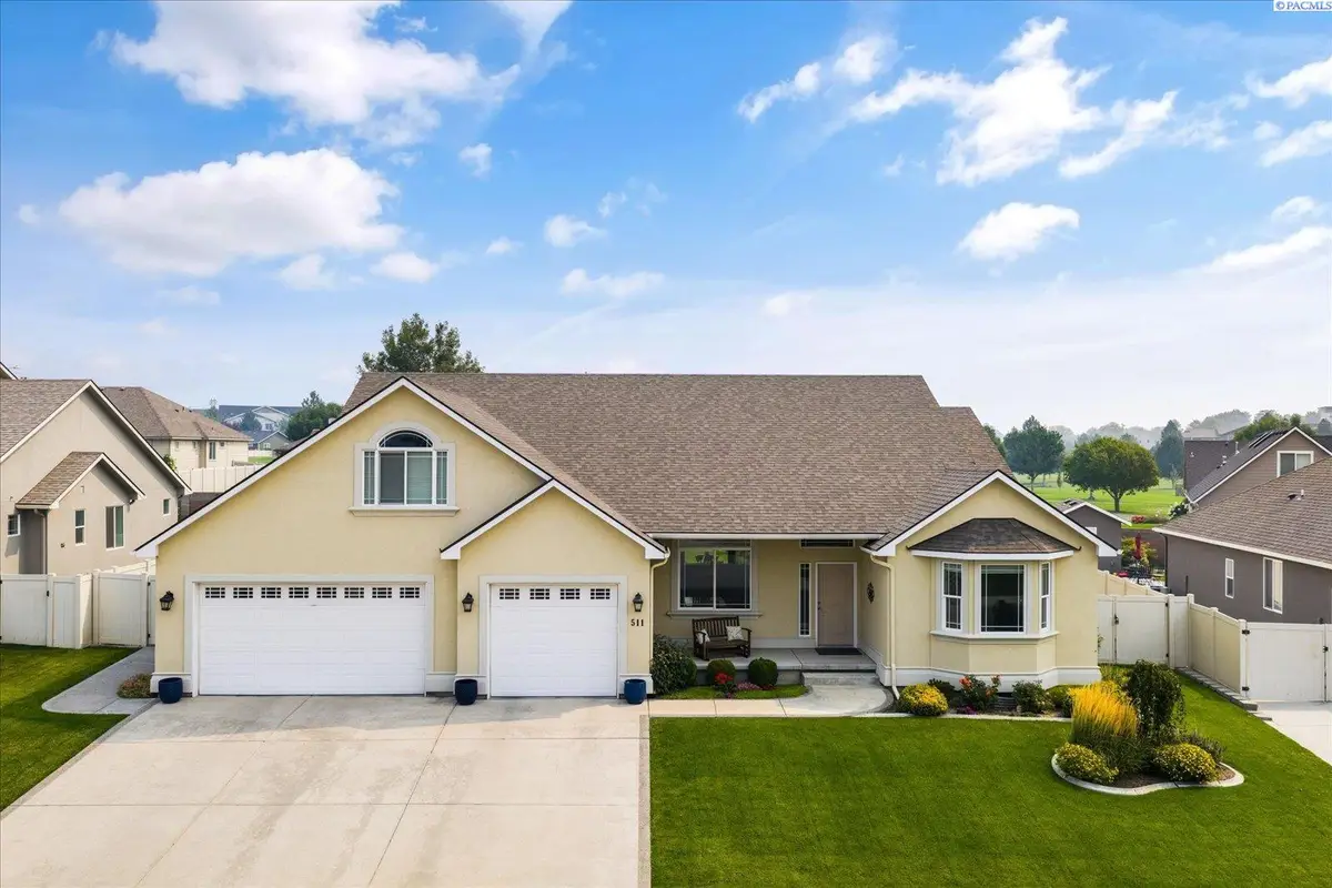 511 S Hawaii St, Kennewick, WA 99336 - #1