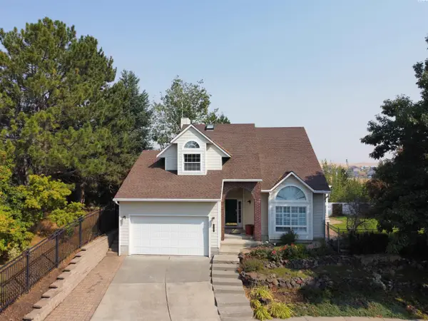 320 NW Brandon Dr, Pullman, WA 99163