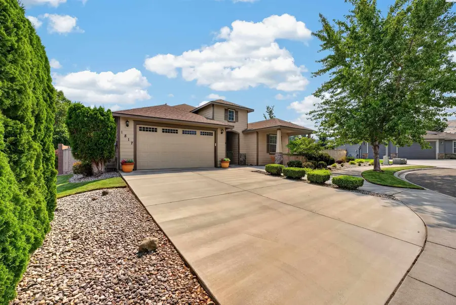 1817 S Irving, Kennewick, WA 99338-2142 - #2