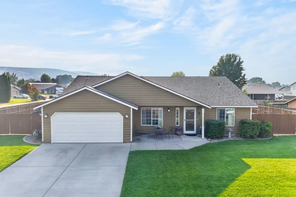 4516 S Dayton Ct, Kennewick, WA 99337 - #1