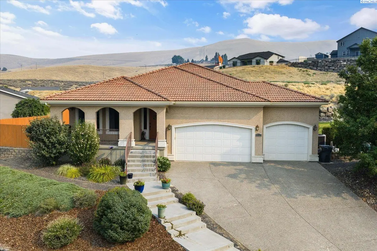 215 SW Mariposa Court, Prosser, WA 99350 - #1