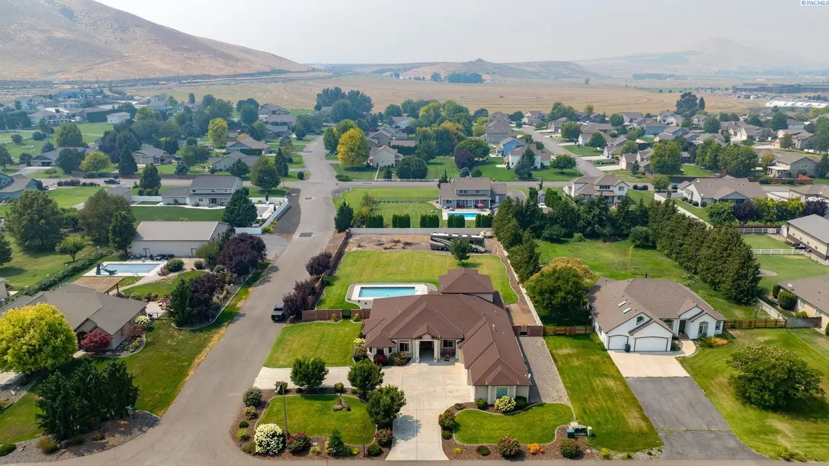 5706 Glenbrook Loop, West Richland, WA 99353 - #1