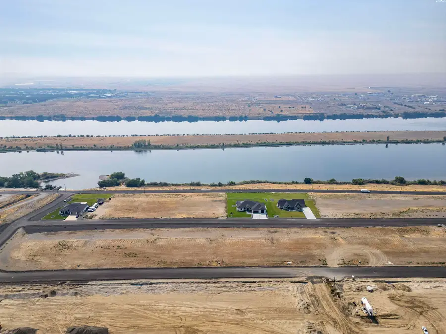 335 Riviera Drive [1], Pasco, WA 99301 - #3