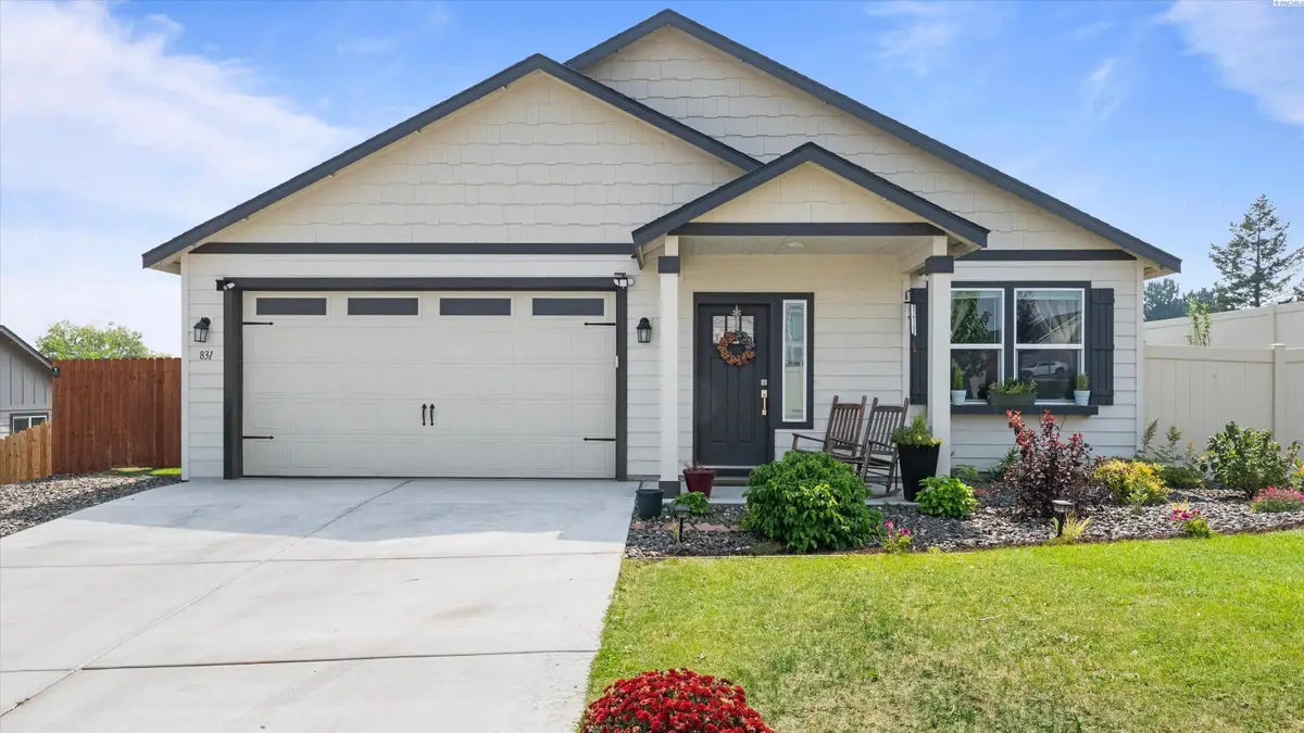 831 Annajean Ave., Benton City, WA 99320 - #1