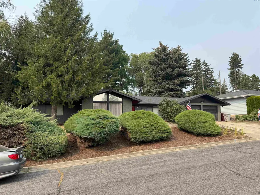 320 SE Nebraska, Pullman, WA 99163 - #2