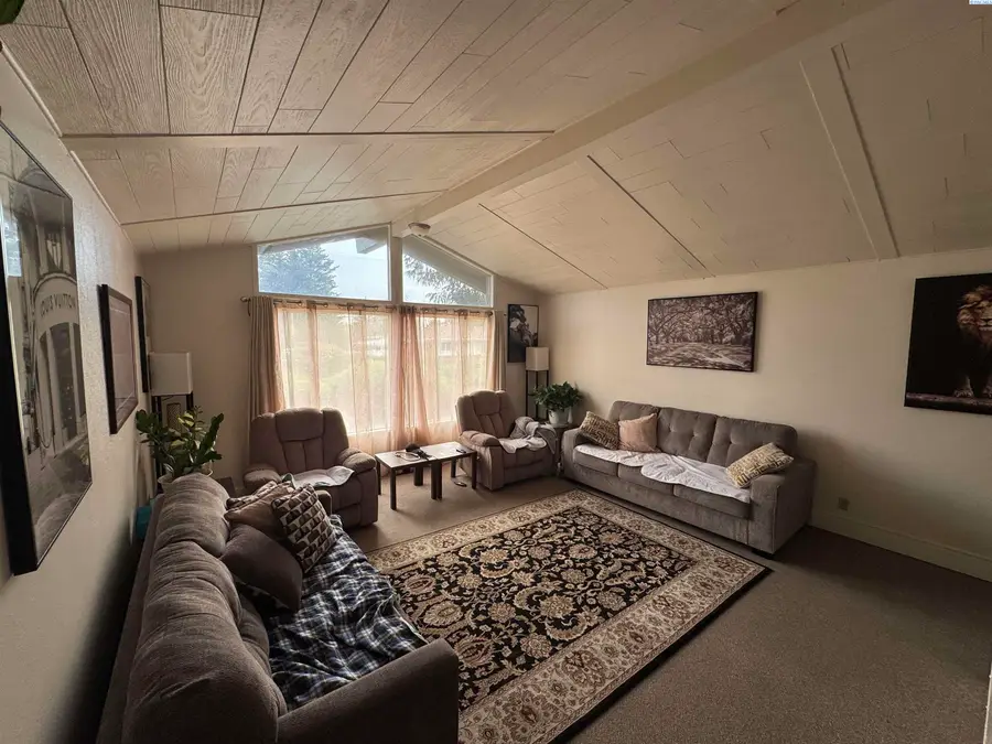 320 SE Nebraska, Pullman, WA 99163 - #3