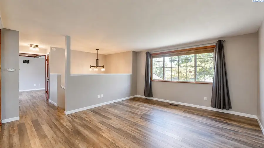 1927 Pike Avenue, Richland, WA 99354 - #3