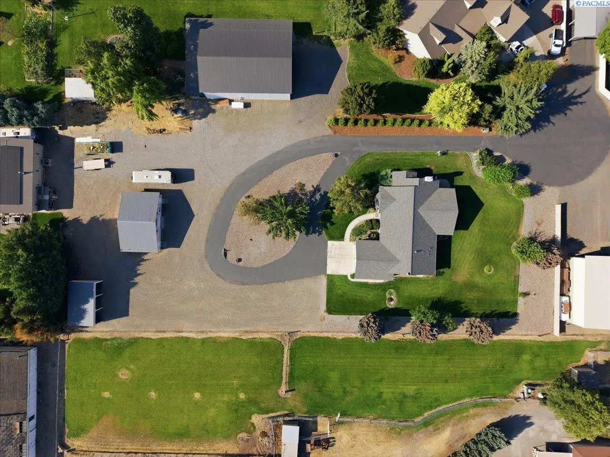 56 Applegate Ln, Burbank, WA 99323 - #1