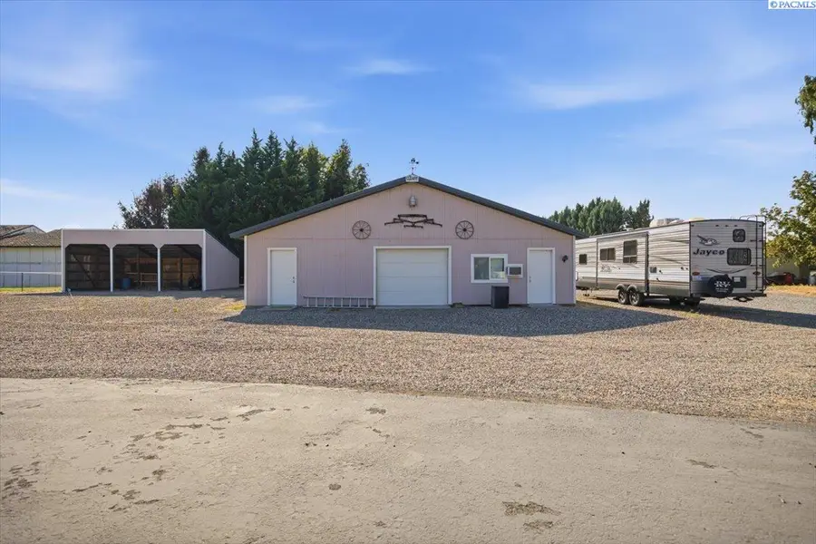 56 Applegate Ln, Burbank, WA 99323 - #3