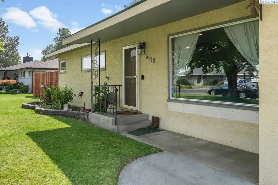 6919 W Victoria Ave, Kennewick, WA 99336 - #3