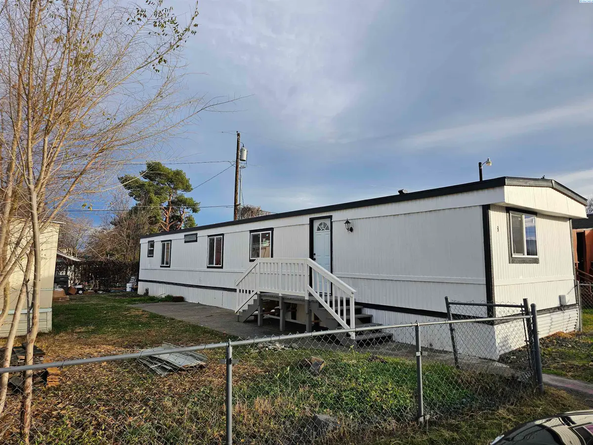 1421 South Cedar Street #8 #8, Kennewick, WA 99337 - #1