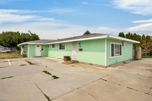 1808 N 20th Ave, Pasco, WA 99301