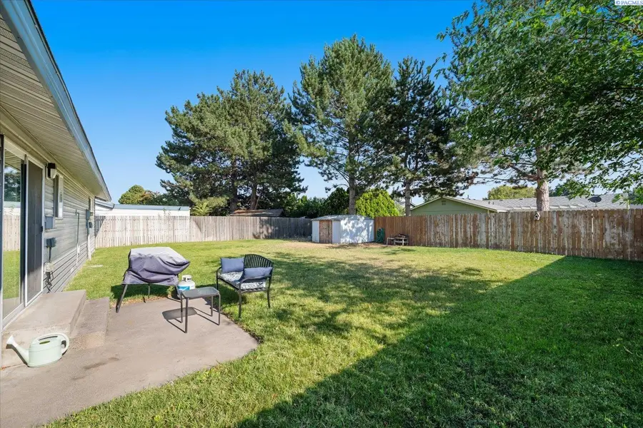 431 W 10th Ave, Kennewick, WA 99336 - #3