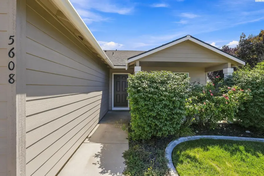 5608 Mckinley Ct., Pasco, WA 99301 - #2