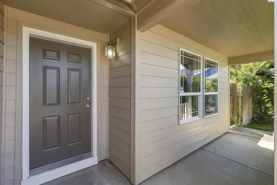 5608 Mckinley Ct., Pasco, WA 99301 - #3