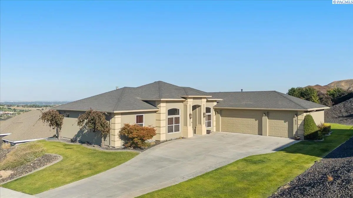 623 Big Sky Dr, Richland, WA 99352 - #1
