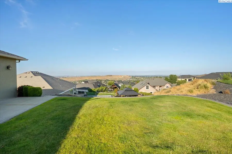 623 Big Sky Dr, Richland, WA 99352 - #2