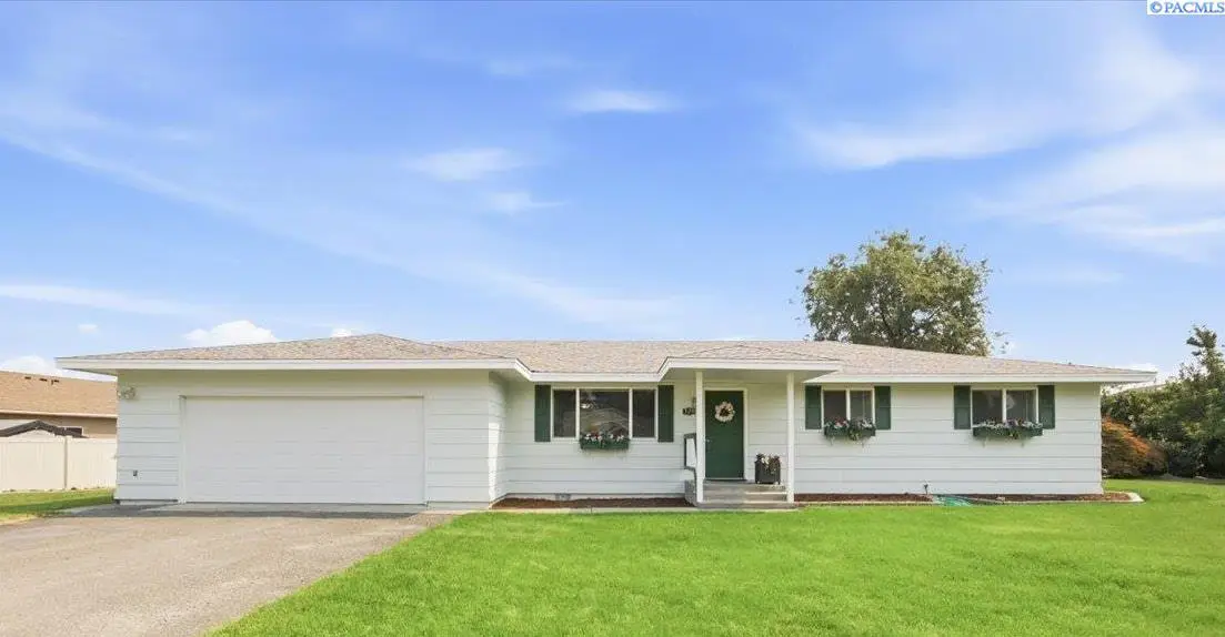 328 N Grant St, Kennewick, WA 99336 - #1