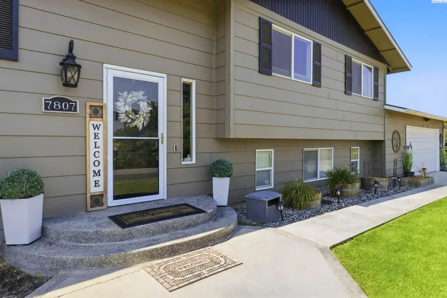 7807 W 12th Avenue, Kennewick, WA 99338 - #2