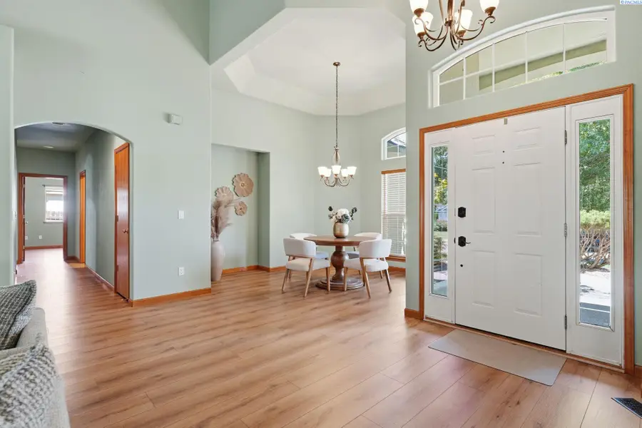 143 W Mesa Drive, Richland, WA 99352 - #2