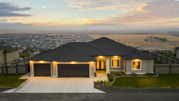 7220 W 22nd Place, Kennewick, WA 99338