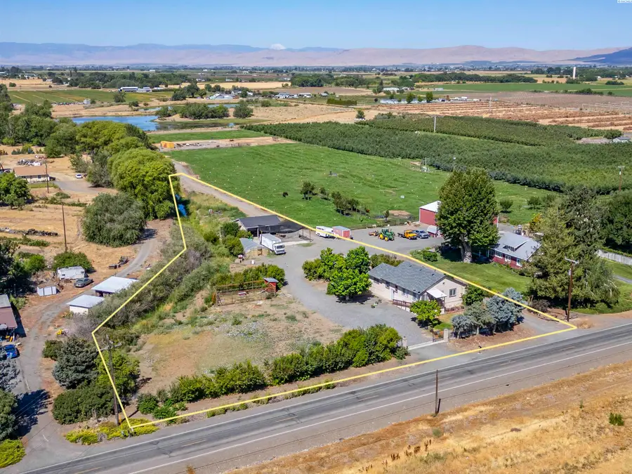 1180 S Wapato Road, Wapato, WA 98951 - #3
