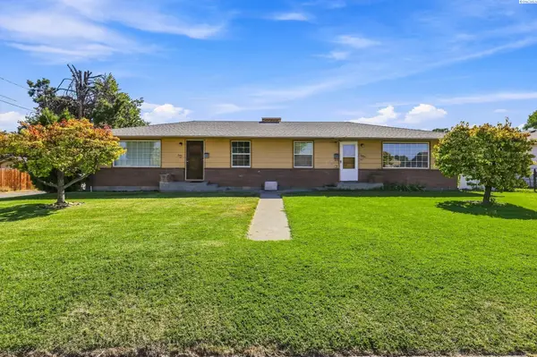 503 Hillcrest St, Grandview, WA 98930