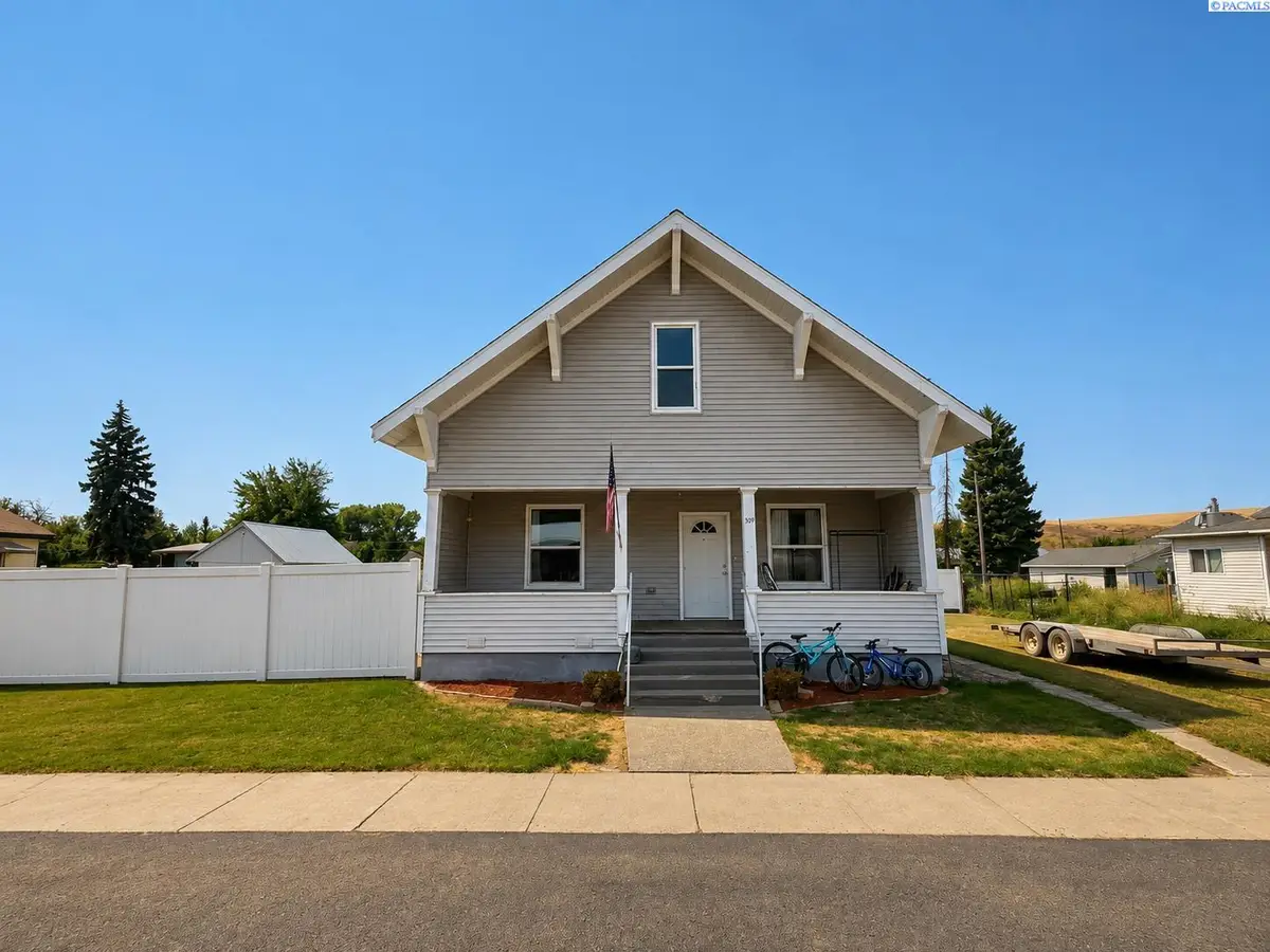309 G St., Endicott, WA 99125 - #1