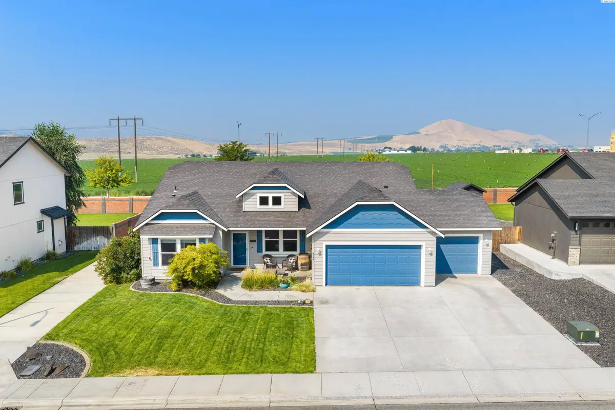 6199 Teak Ln, West Richland, WA 99353 - #1