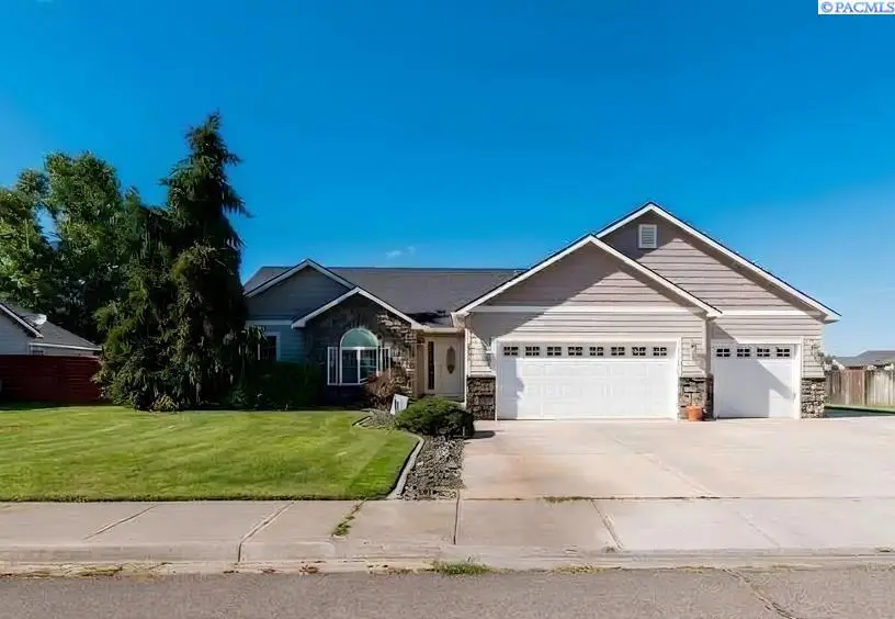 4307 Segovia Dr, Pasco, WA 99301 - #1