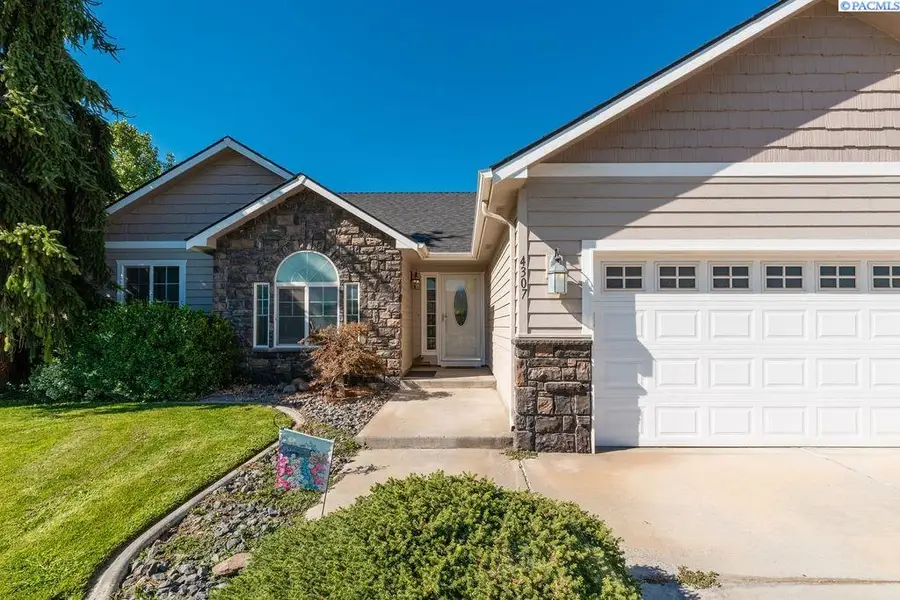 4307 Segovia Dr, Pasco, WA 99301 - #2