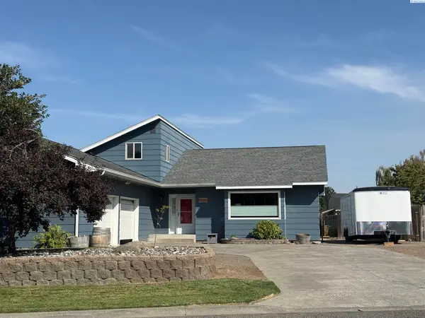 3611 S Benton Pl, Kennewick, WA 99337-5151