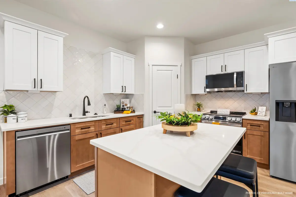 5861 W 40th Ct, Kennewick, WA 99338 - #1