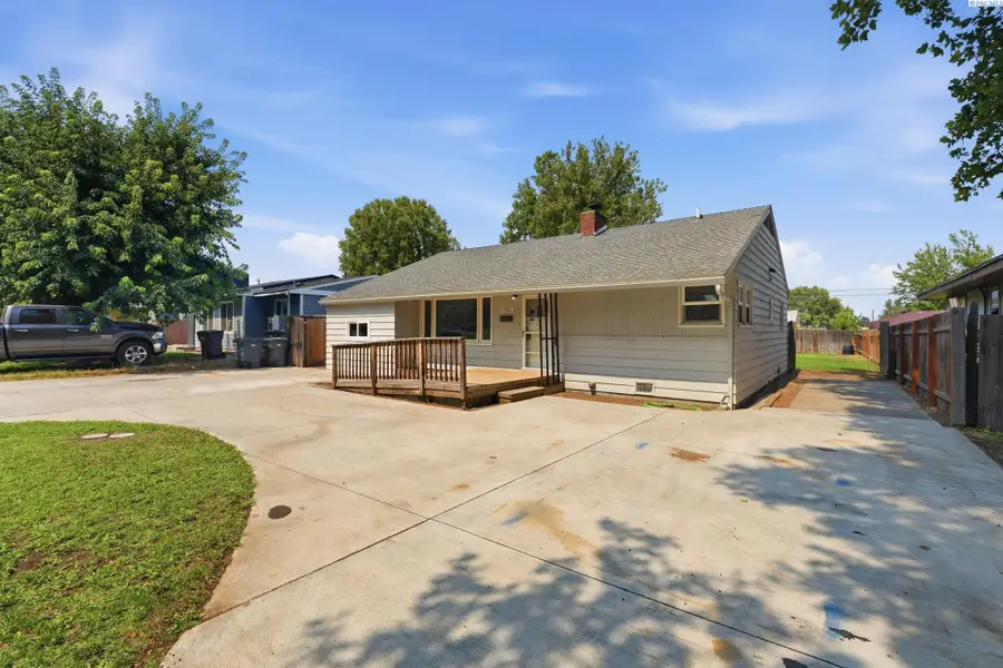 1926 W 6th Ave, Kennewick, WA 99336 - #3