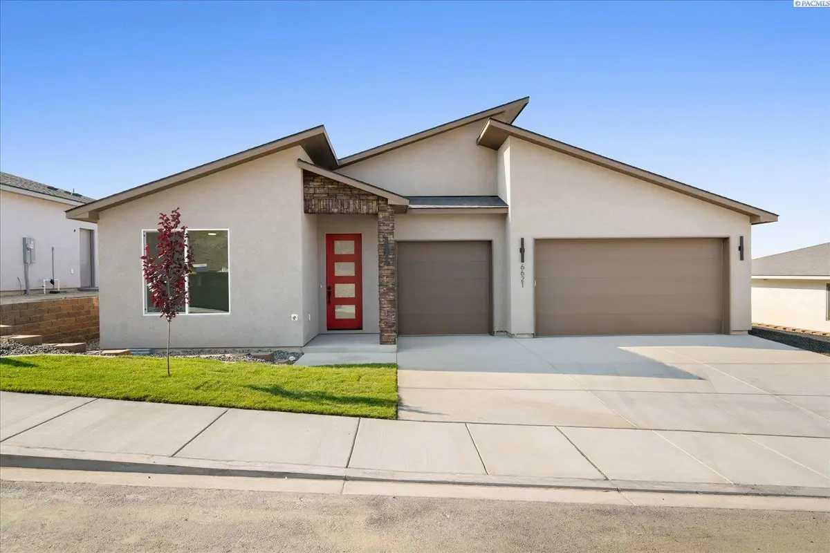 6621 W 27th Ave, Kennewick, WA 99338 - #1