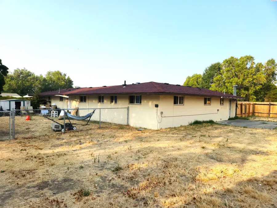 3211 W John Day Ave, Kennewick, WA 99336 - #2