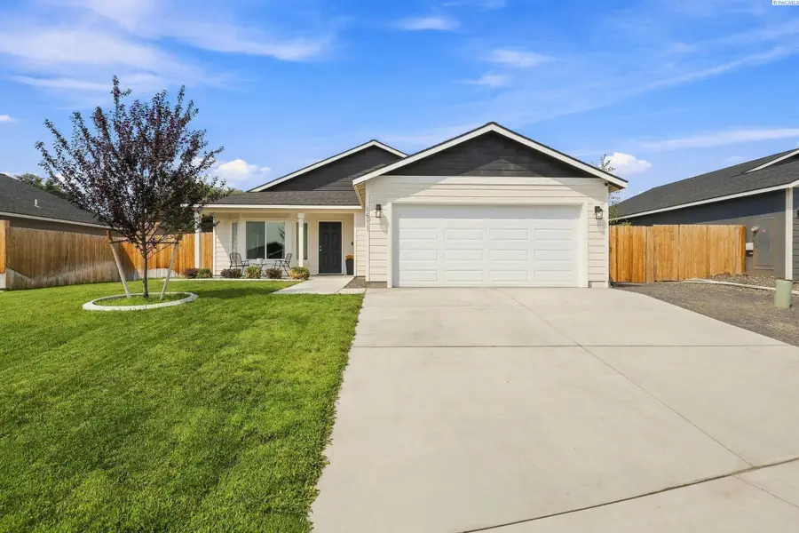 1511 13th St, Benton City, WA 99320 - #2