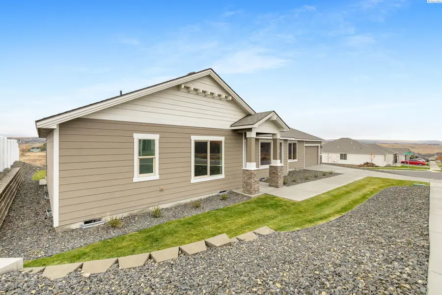 6327 W 28th Ave, Kennewick, WA 99338 - #2