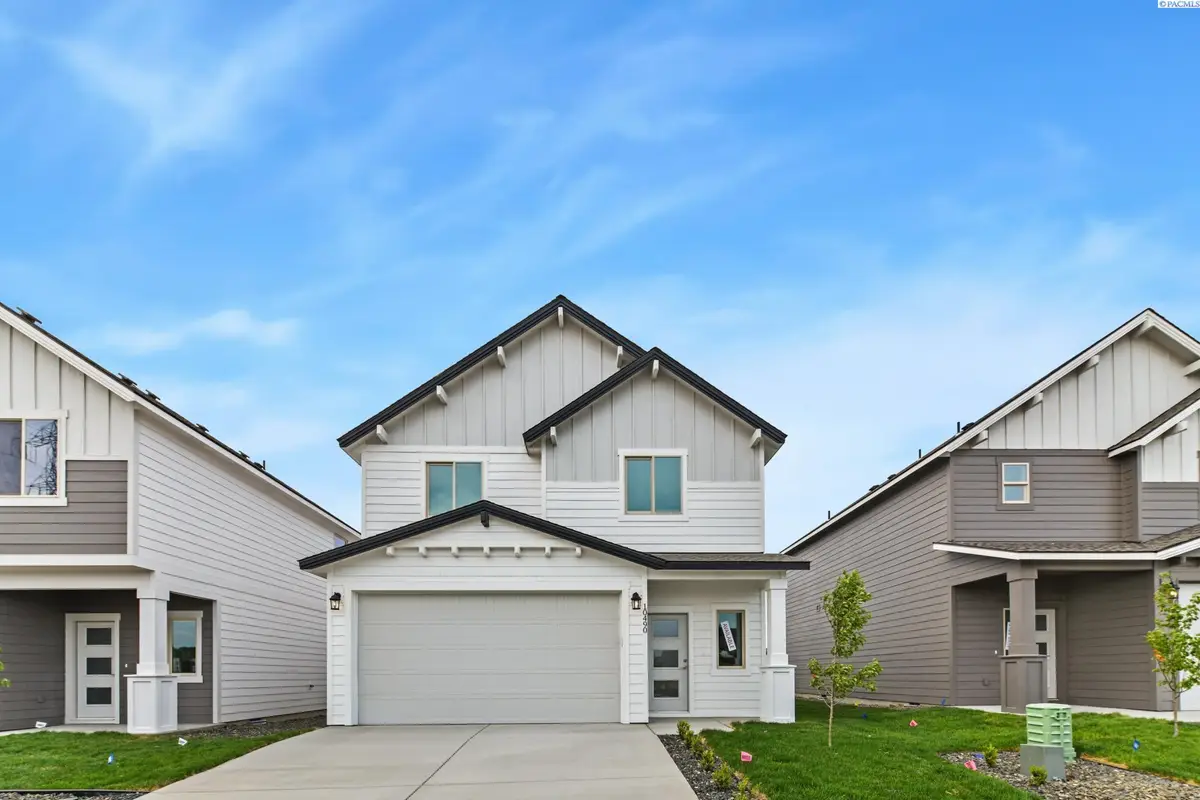 10490 W Clearwater Dr, Kennewick, WA 99336 - #1