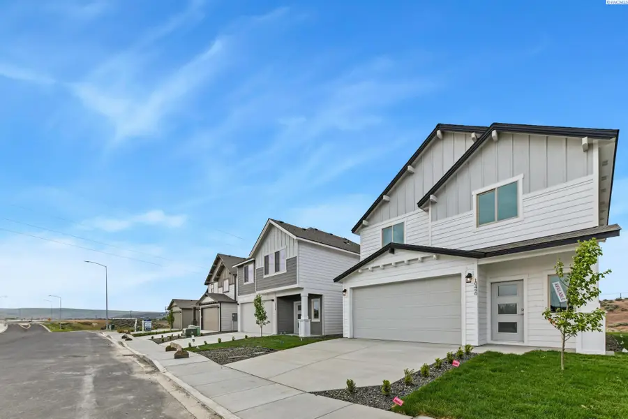 10490 W Clearwater Dr, Kennewick, WA 99336 - #2