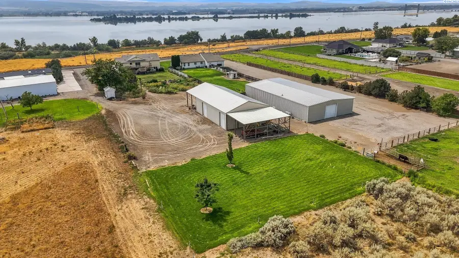 2573 Hanson Loop, Burbank, WA 99323 - #2