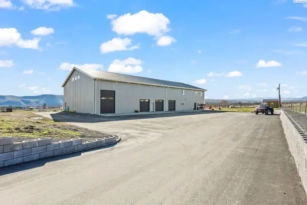 190 Gopher Road, Selah, WA 98942
