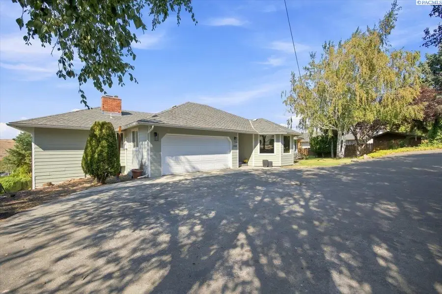1104 Fellows Dr, Yakima, WA 98908-2204 - #2