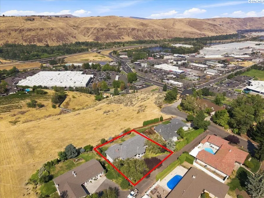 1104 Fellows Dr, Yakima, WA 98908-2204 - #3