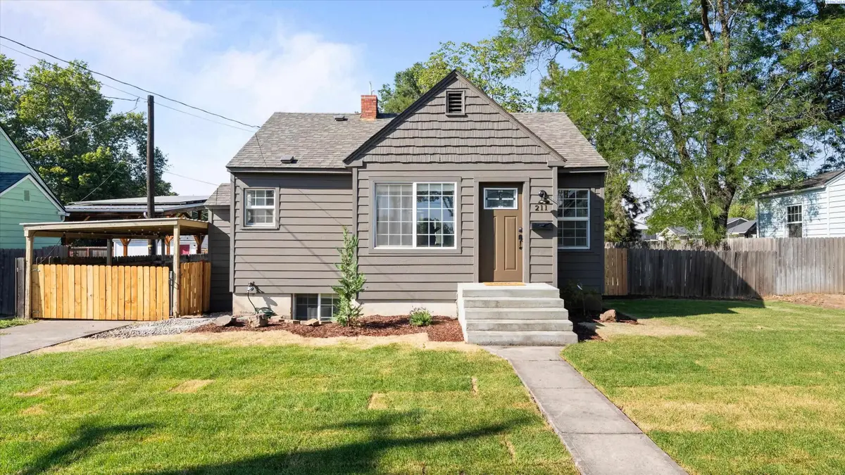 211 SE 4th Street, College Place, WA 99324 - #1