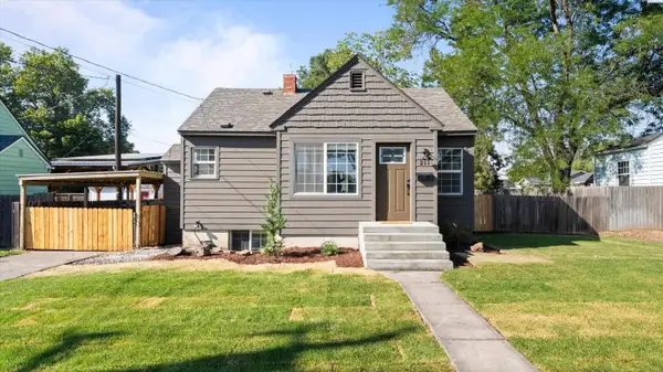 211 SE 4th Street, College Place, WA 99324