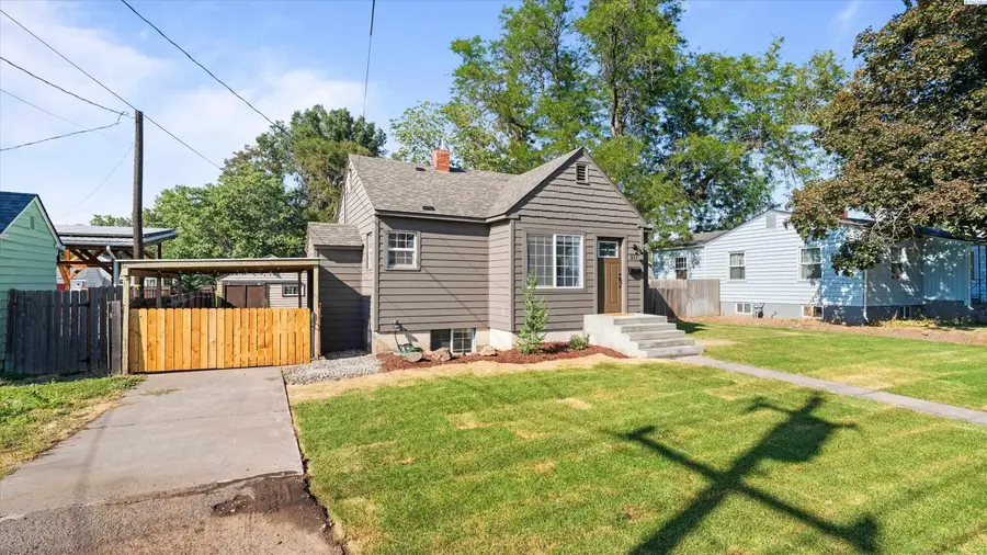 211 SE 4th Street, College Place, WA 99324 - #2